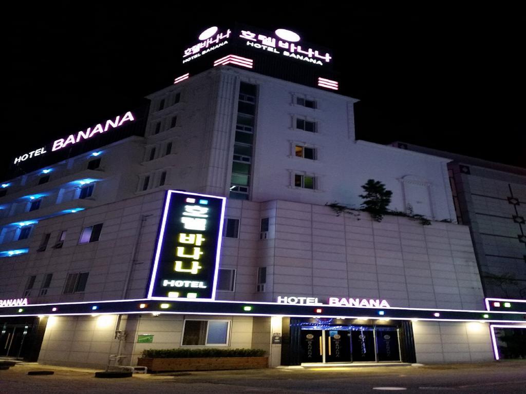 Guangju Hotel Banana Кванджу Экстерьер фото