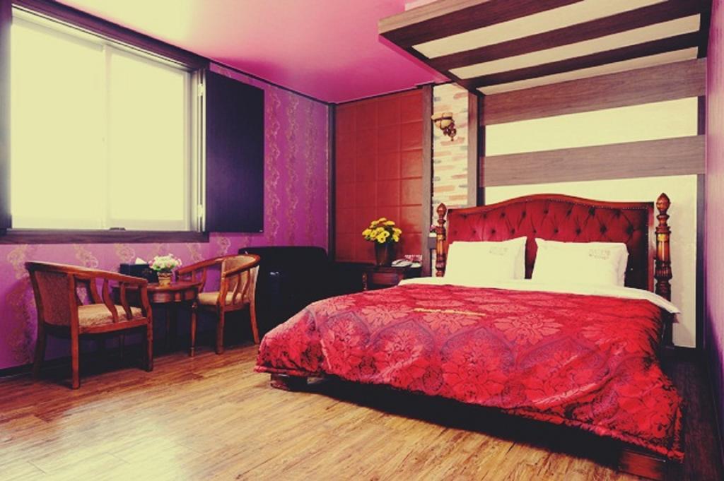 Guangju Hotel Banana Кванджу Экстерьер фото