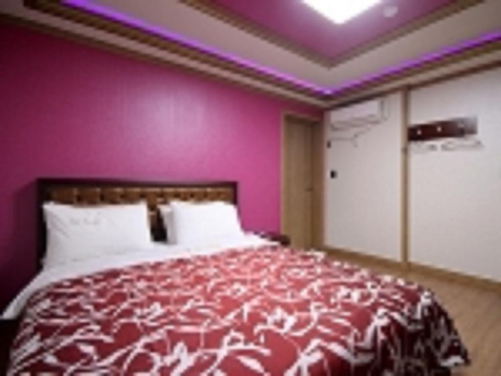 Guangju Hotel Banana Кванджу Экстерьер фото