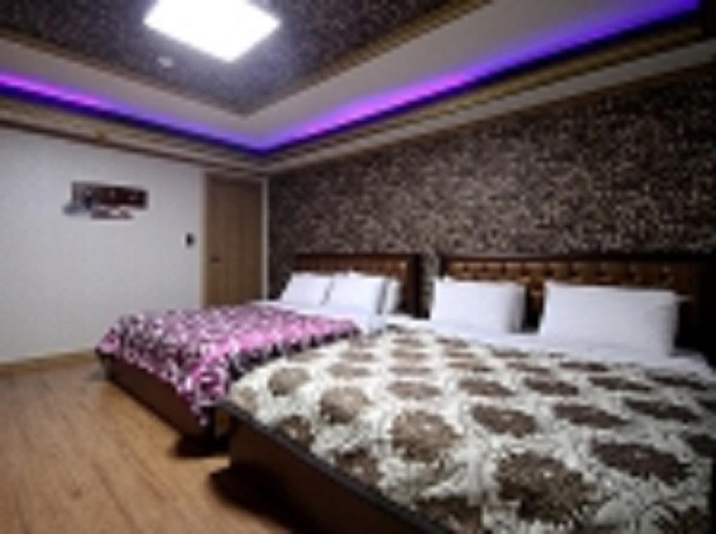 Guangju Hotel Banana Кванджу Экстерьер фото