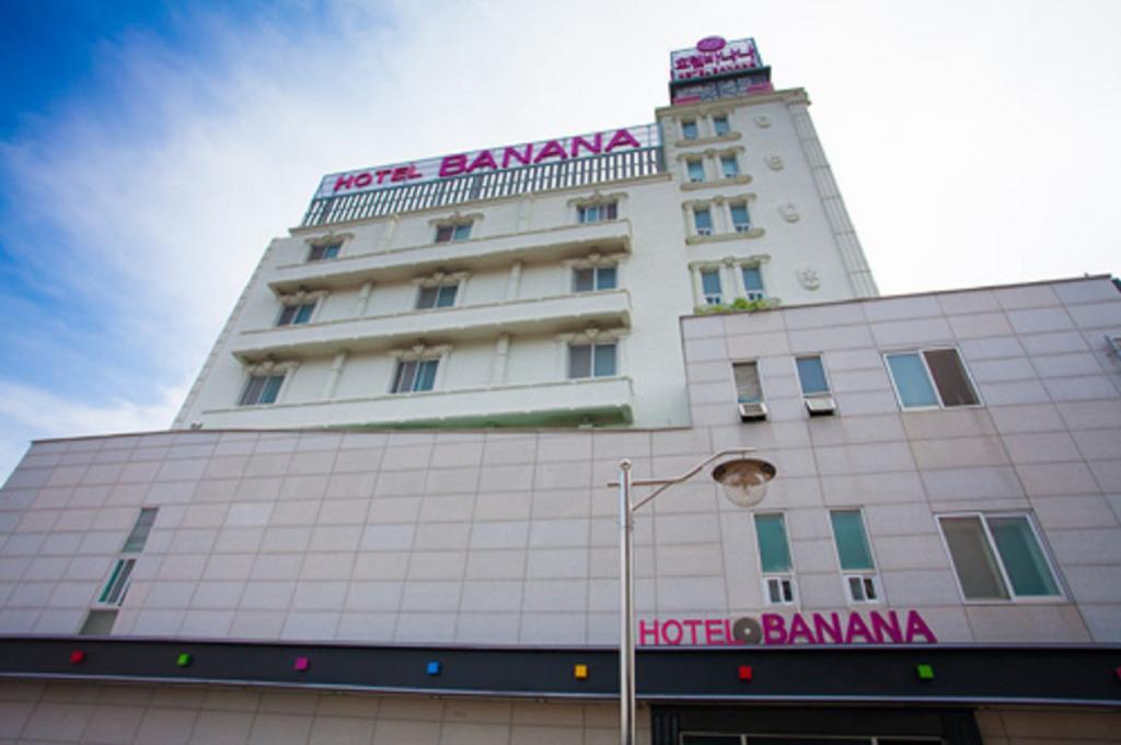Guangju Hotel Banana Кванджу Экстерьер фото