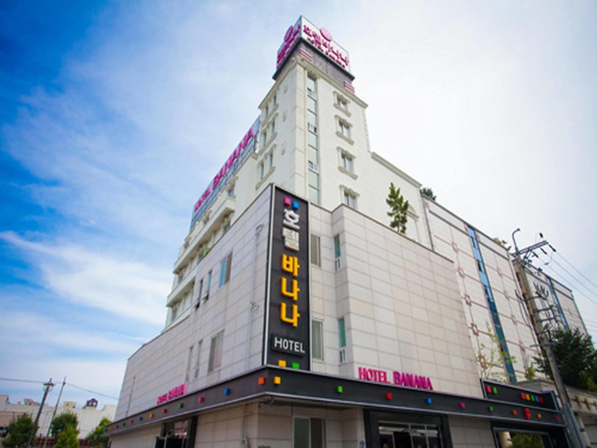 Guangju Hotel Banana Кванджу Экстерьер фото